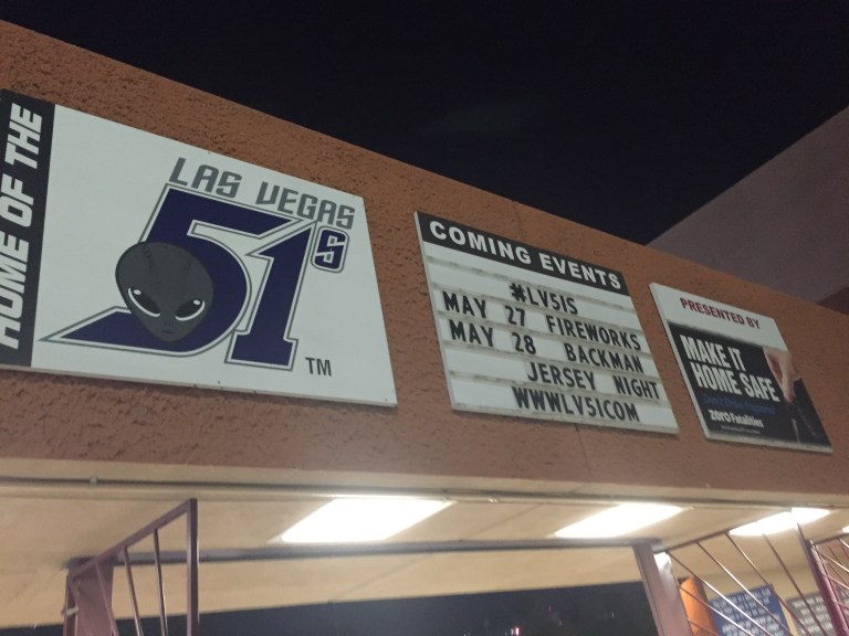 20160511_043145182_iOS